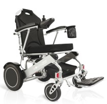 Carrozzina elettrica leggera in alluminio portata 180 Kg