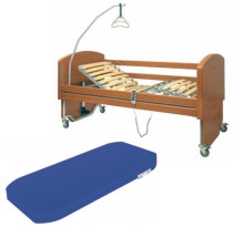 Letto da degenza elettrico con sponde e doghe in legno + materasso Monoportanza